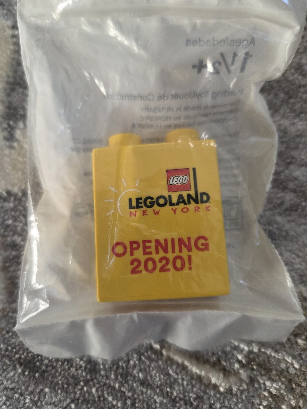 Legoland New York  Opening Yellow Promotional Brick 2020